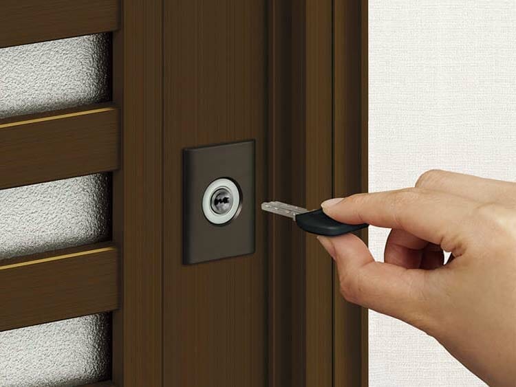  ” 鍵の調子が悪い玄関引戸を1日で取替え 